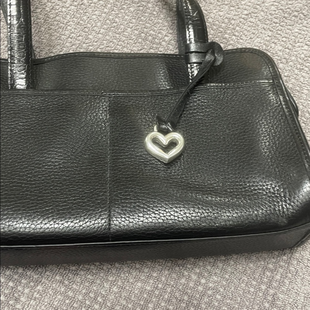 Brighton Black Crocodile-Embossed leather Shoulder Bag. Hearts. Pre-owned. Tote - Picture 14 of 16